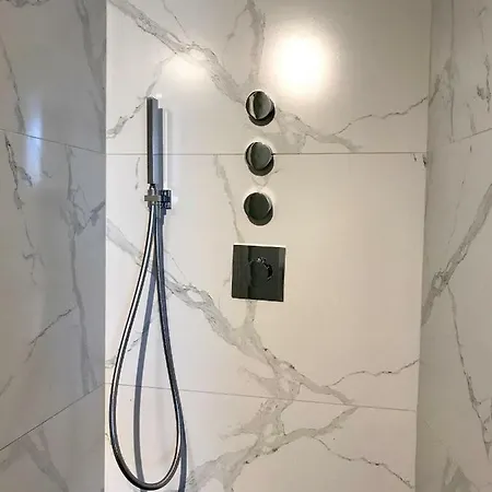 Aparthotel Bespoke House